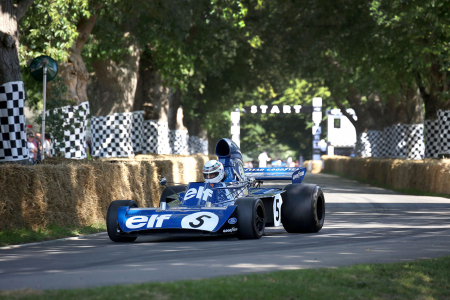 <h5>Sir Jackie Stewart in Tyrrell 003</h5>